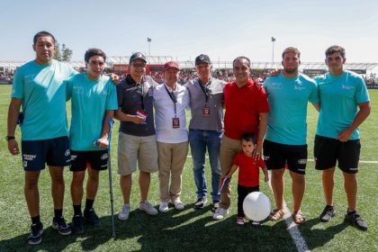 Deportistas y autoridades en Inauguracion de cancha de rugby
