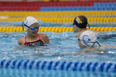 ultimos cupos en los talleres nadadores en piscina
