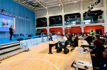 Ministro Jaime Pizarro expone en Foro Internacional sobre Deporte y Educación Física