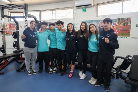 deportistas en la inauguracion del caracol