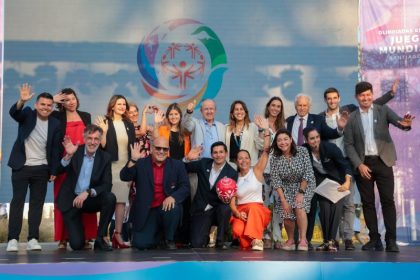 participantes de la presentacion de los logos de los juegos mundiales