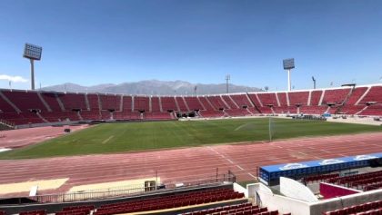 Estado de la cancha del Parque Estadio Nacional tras concierto de Chayanne.